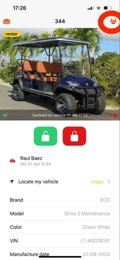 Mobile app: vehicle page with the share button in the top right corner circled