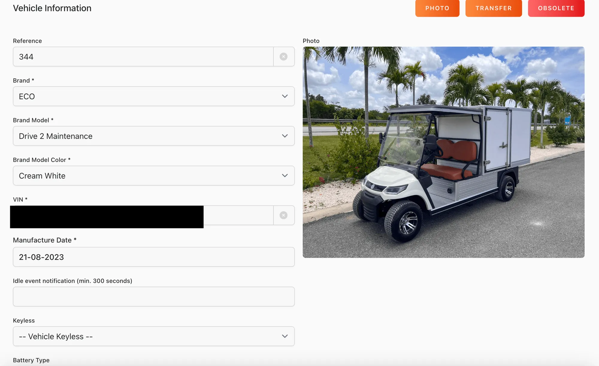 Web app: Vehicle Information page with the master data of the vehicle and its photo